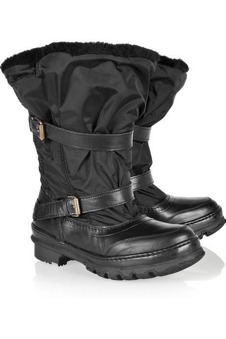 Wearable Trends: Burberry Boots