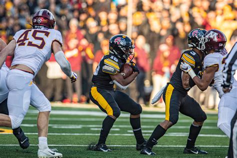 Week 12 halftime reactions — Iowa vs. Minnesota - The Daily Iowan