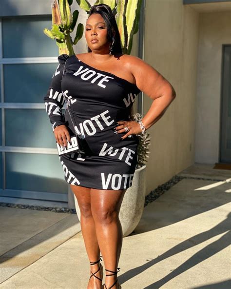 Lizzo Wore Christian Siriano To The 2020 Billboard Music Awards - Red Carpet Fashion Awards