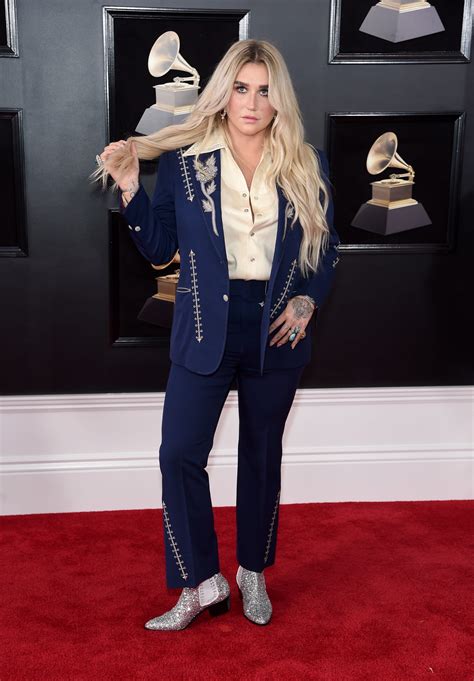 Kesha Wore White Roses to Support Time's Up at the 2018 Grammy Awards