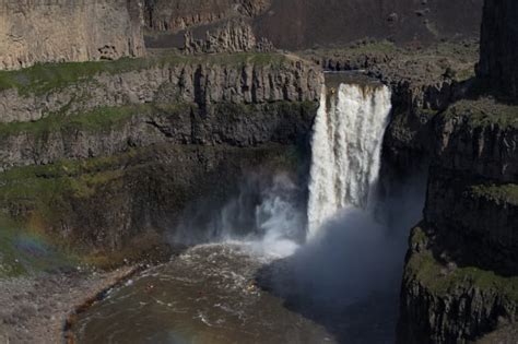 189-Foot Palouse Falls Run by Kayaker Knox Hammack | Canoe & Kayak ...