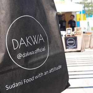 DAKWA: A Sudani Food Stand With Patriotic Attitude