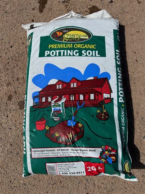 Premium Organic Potting Soil - Kool Breeze Farms