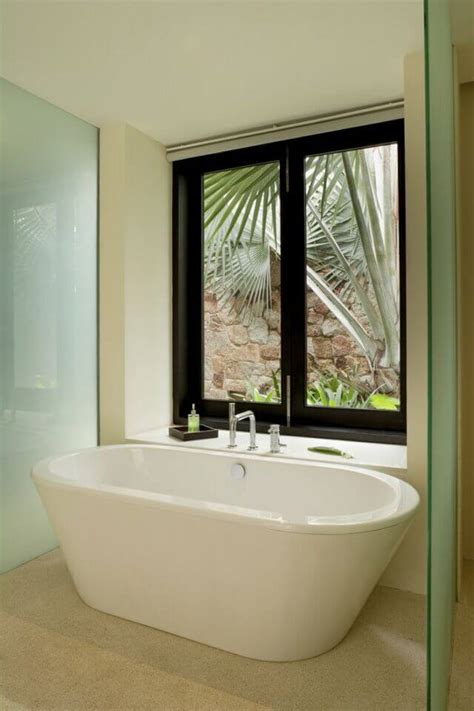 40 Primary Bathroom Window Ideas - Home Stratosphere