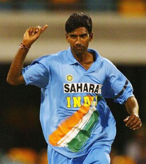 Lakshmipathy Balaji chipped in with vital wickets | ESPNcricinfo.com