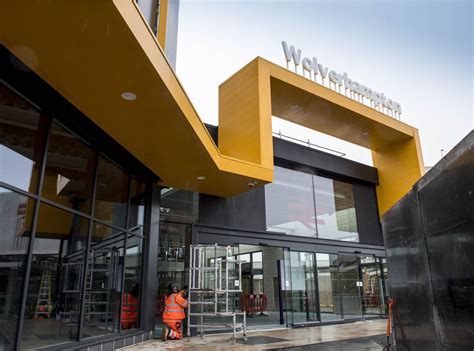 New-look Wolverhampton Railway Station opens with first phase of £150m ...