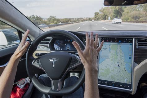 Go Auto-Driven by Tesla's New self-Driving features - PhoneWorld