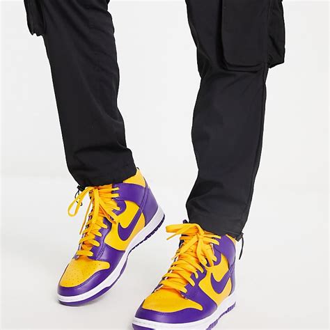 Best Things To Wear With Nike Dunks | tunersread.com