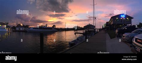 Lake pontchartrain sunset hi-res stock photography and images - Alamy