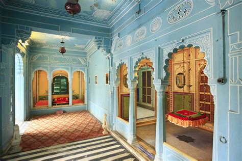 Inside Udaipur City Palace Museum: A Photo Tour and Guide