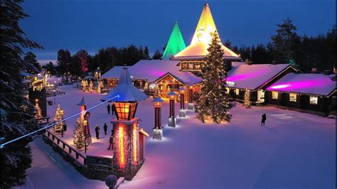 Nordlichter Polarlichter in der Heimatstadt vom Weihnachtsmann Rovaniemi Lappland ...