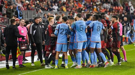 Brawl breaks out between MLS' Toronto FC and NYCFC following match in ...