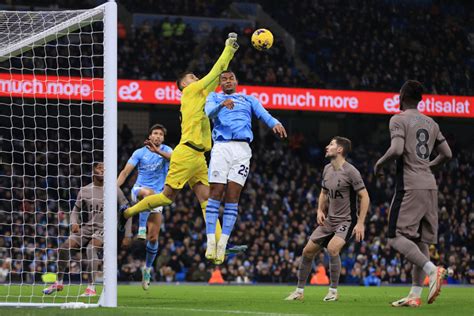 Gary Lineker and Jamie O’Hara react to Tottenham Hotspur display vs ...