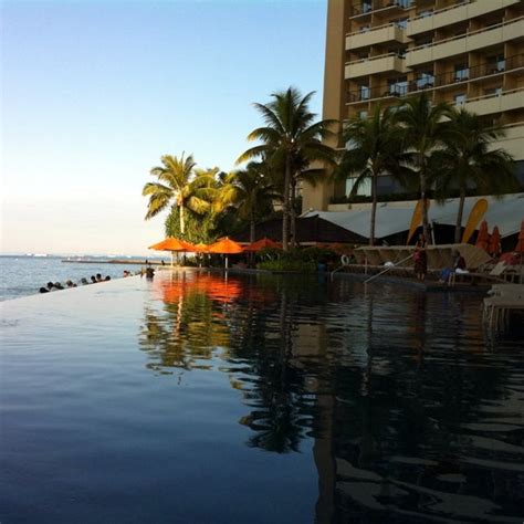 Sheraton Waikiki Infinity Pool - Waikiki - 18 tips from 1850 visitors