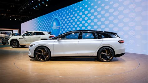 VW ID Space Vizzion concept previews potential 300-mile electric wagon