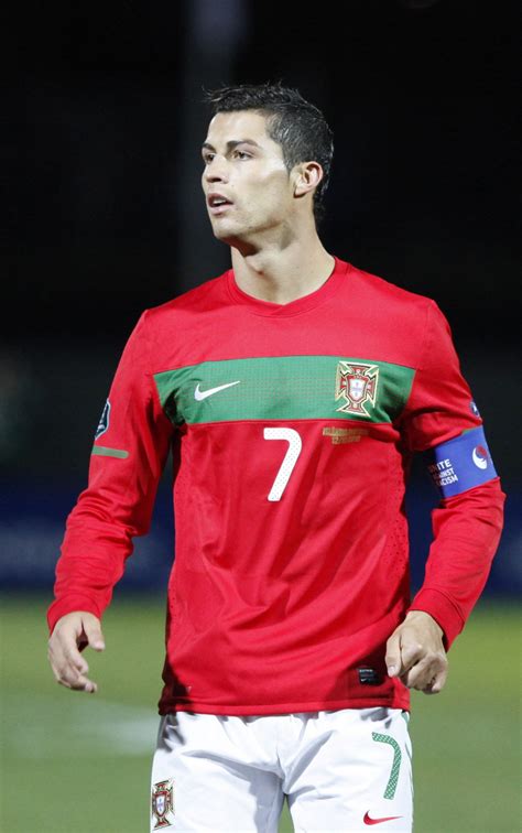 File:Cristiano Ronaldo - Dagur Brynjólfsson.jpg - Wikipedia