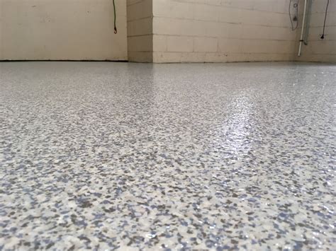 How To Paint Garage Floor With Flakes – Flooring Tips