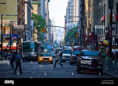 Street Scene in Downtown Manhattan New York City Stock Photo - Alamy