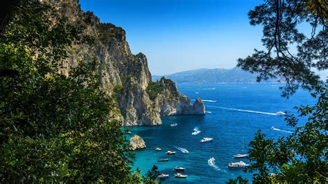 Bay on an island of Capri, Italy - backiee