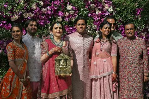 Mukesh Ambani, family receive death threats; One held | Northeast Live