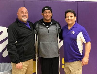 Former Mesa star Anthony Robles taking over wrestling program | Sports | eastvalleytribune.com