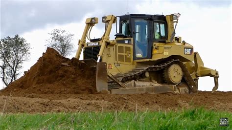 Caterpillar D6T Bulldozer at Work - YouTube