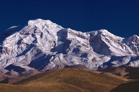 Hiking on the Chimborazo Volcano from Riobamba - Civitatis.com