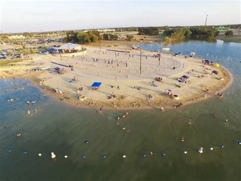 Little Elm Beach, Texas USA | Best Picnic Spot - Amazingworld