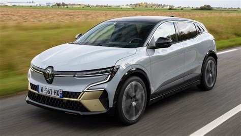 New Renault Megane E-Tech Electric 2022 review - pictures | Auto Express