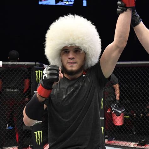 UFC: Umar Nurmagomedov ‘did it better than Khabib’ with slick debut win by rear-naked choke ...