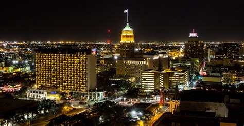 Downtown San Antonio Night Shot | This is looking east from … | Flickr