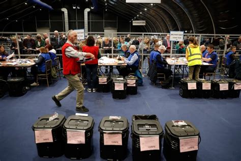 Nationalist party Sinn Fein wins the most seats in Northern Ireland Assembly for 1st time | CBC News