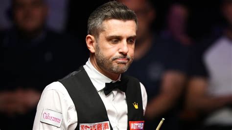 Mark Selby: Defending world snooker champion knocked out by Yan Bingtao in second round | Sky Sports