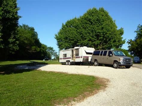 Longview Lake Campground - 2 Photos - Kansas City, MO - RoverPass