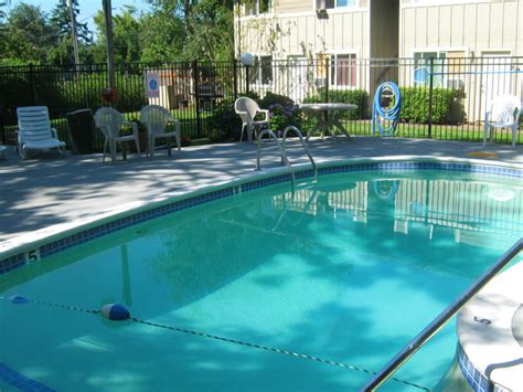 Fountain Court Apartments - 1725 5th St Springfield OR 97477 | Apartment Finder