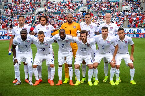 The U.S. Men's National Soccer Team poses for a group photograph before ...