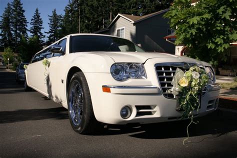 Wedding Limousine - Stretch Limousine Hire in Gold Coast| A Gold Cost ...