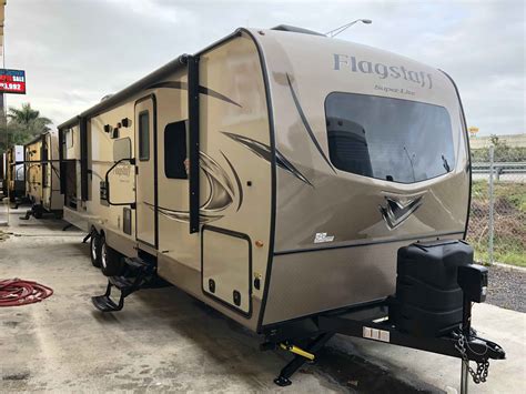 2018 New Flagstaff 29BHWS Travel Trailer in Florida, FL | recreationalvehiclemarket.com