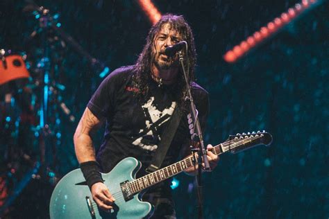 Gear Rundown: Guitars of Dave Grohl