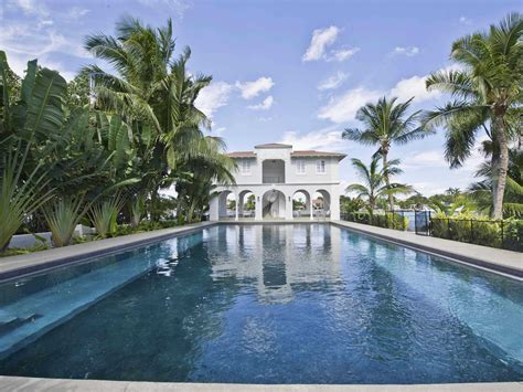 Al Capone's Miami Beach Mansion Is Back On The Market For $8.5 Million ...