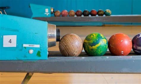 Candlepin Bowling 101: Rules, Scoring, Tips And Tricks - Bowling Knowledge