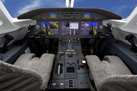 Gulfstream G280 cockpit Gulfstream | Gulfstream, Luxury automotive, Cockpit