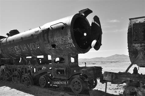 nature, Uyuni, armored tank, salt flat, obsolete, tank, sky, salar de uyuni, water, land, old ...