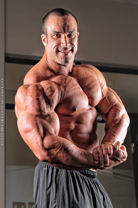 Muscle Lover: South African Super-Heavyweight bodybuilder Andrew Hudson