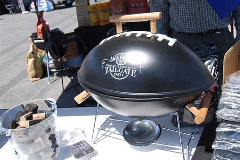 8 Best Tailgate Grills of 2019 | Reviewed & Rated - The Online Grill