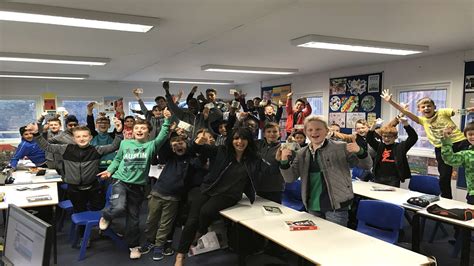 Gravesend Grammar School students and staff show off their West Ham ...