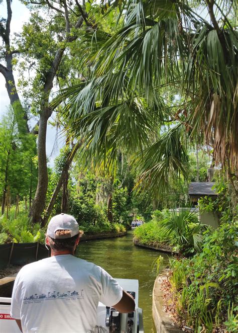 Winter Park's Scenic Boat Tour full of surprises as oldest Orlando attraction - Craigslegz Travels