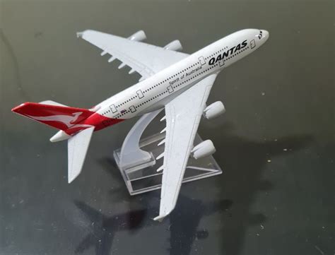 Qantas Aircraft model, Hobbies & Toys, Memorabilia & Collectibles ...