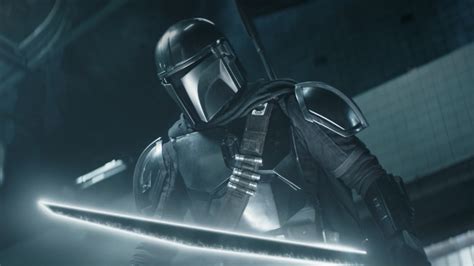 Mandalorian Fans Are Dizzying Themselves Over The Darksaber's Ownership ...