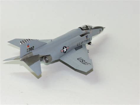 F-4E Phantom II -- Plastic Model Airplane Kit -- 1/72 Scale -- #00332 ...